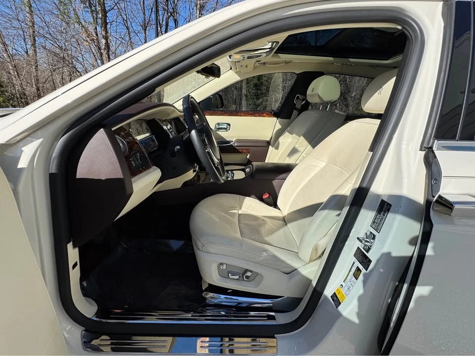 2013 Rolls-Royce Ghost 1st Gen - Image 9 of 19