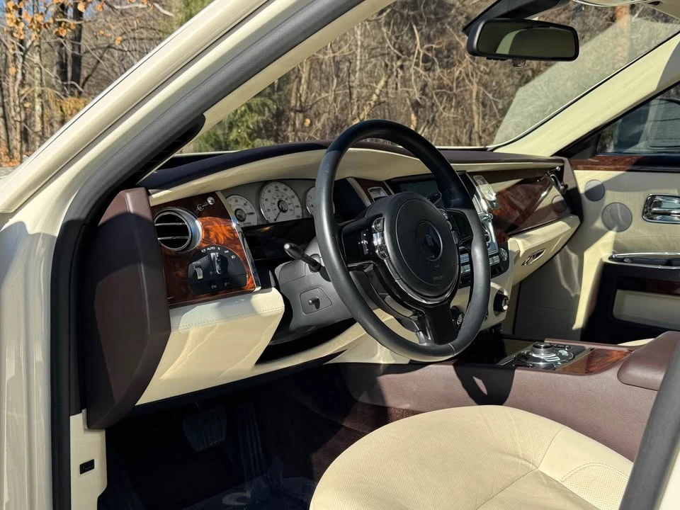 2013 Rolls-Royce Ghost 1st Gen - Image 10 of 19