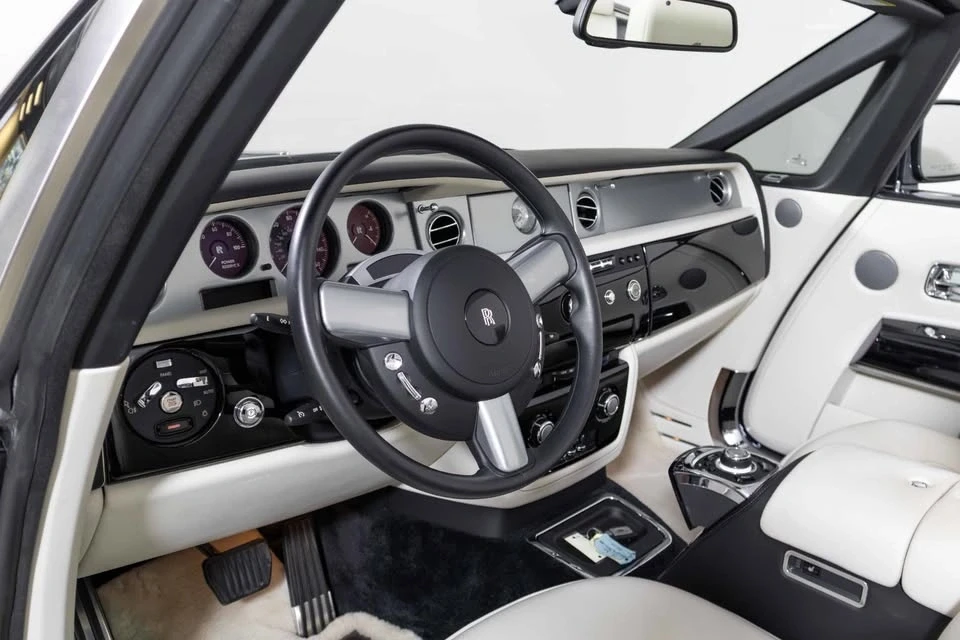 2013 Rolls-Royce Phantom VII - Image 16 of 19