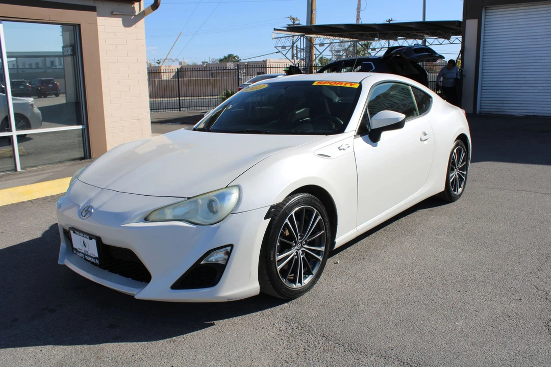 2013 Scion FR-S - Image 25 of 31