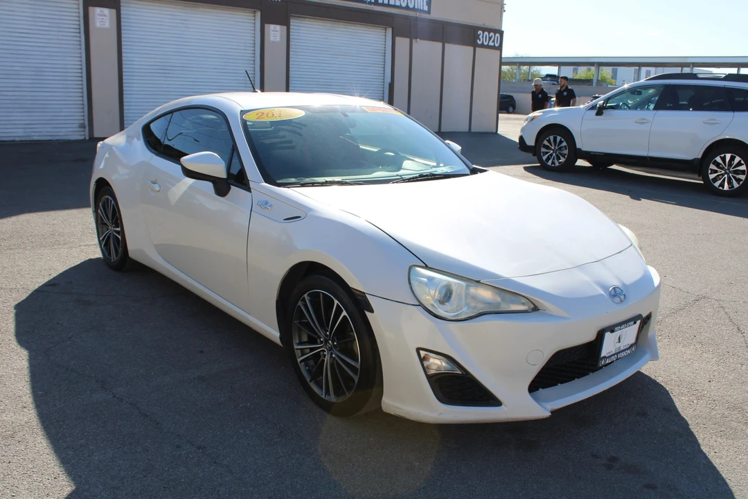 2013 Scion FR-S - Image 27 of 31