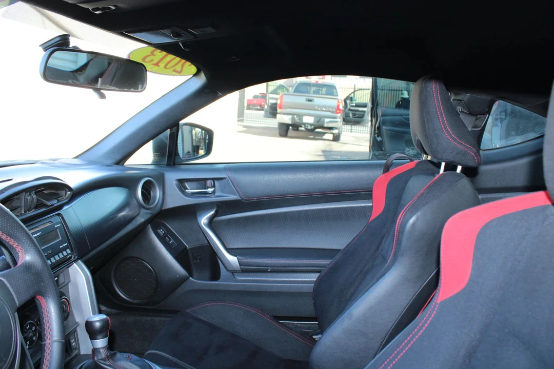 2013 Scion FR-S - Image 17 of 31
