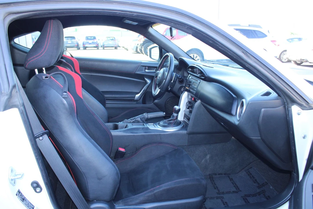 2013 Scion FR-S - Image 20 of 31