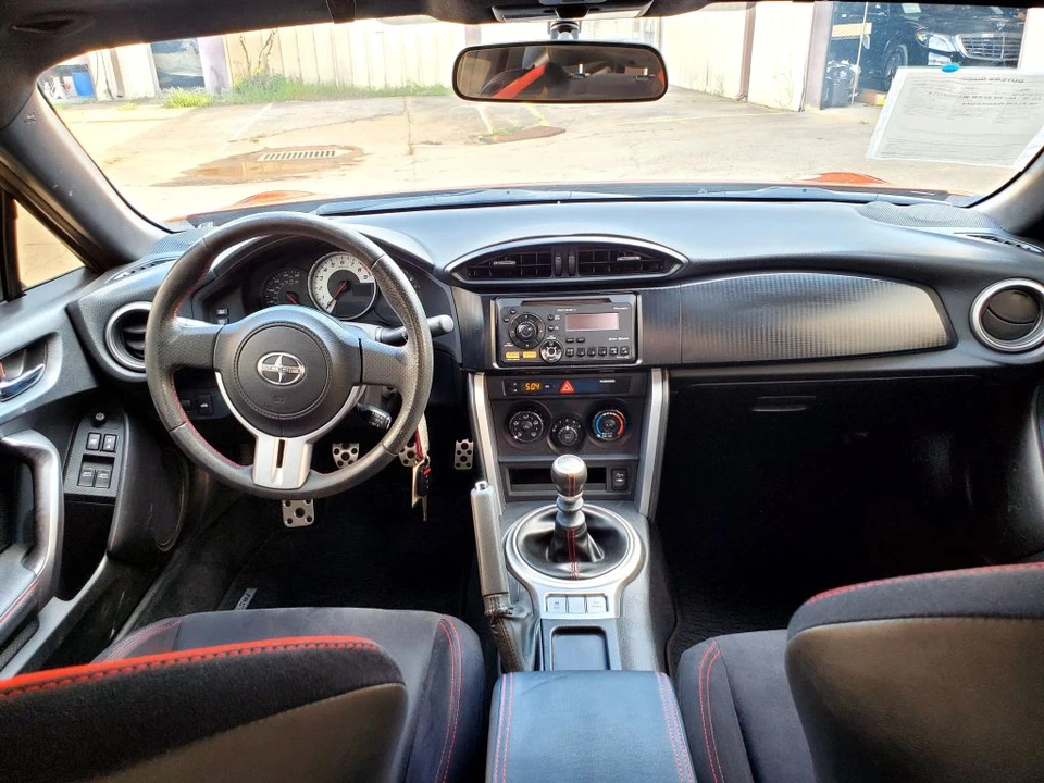 2013 Scion FR-S - Image 29 of 31