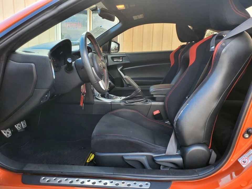 2013 Scion FR-S - Image 27 of 31