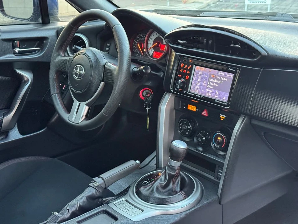 2013 Scion FR-S - Image 20 of 29