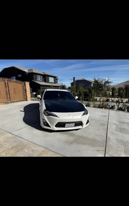 2013 Scion FR-S - Image 2 of 7