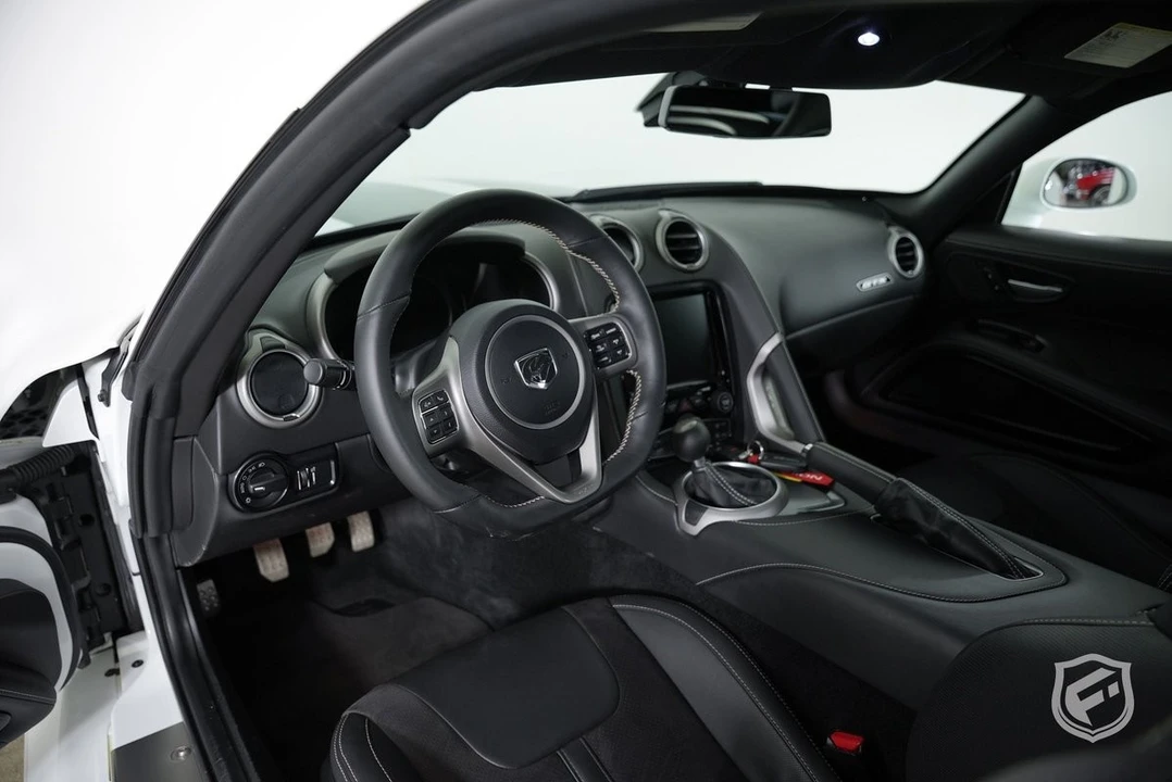 2013 Dodge Viper 5th Gen - Image 15 of 31
