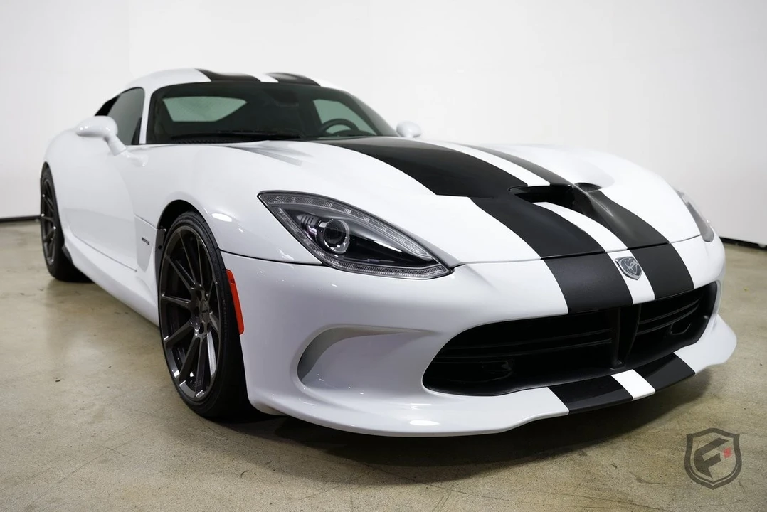 2013 Dodge Viper 5th Gen - Image 2 of 31