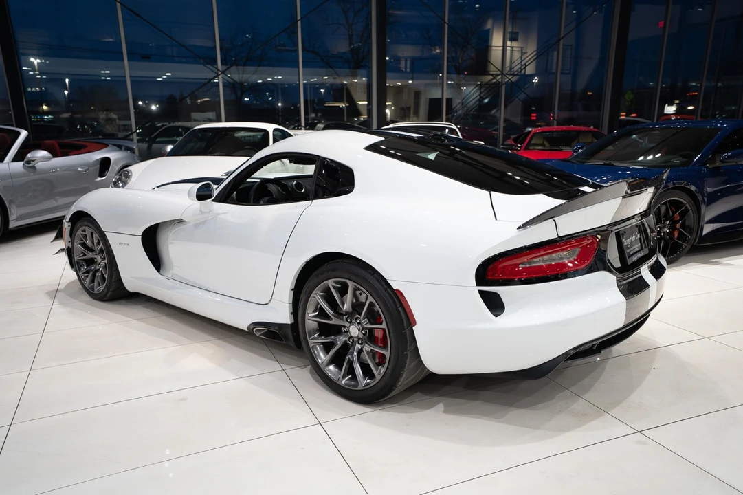 2013 Dodge Viper 5th Gen - Image 2 of 31