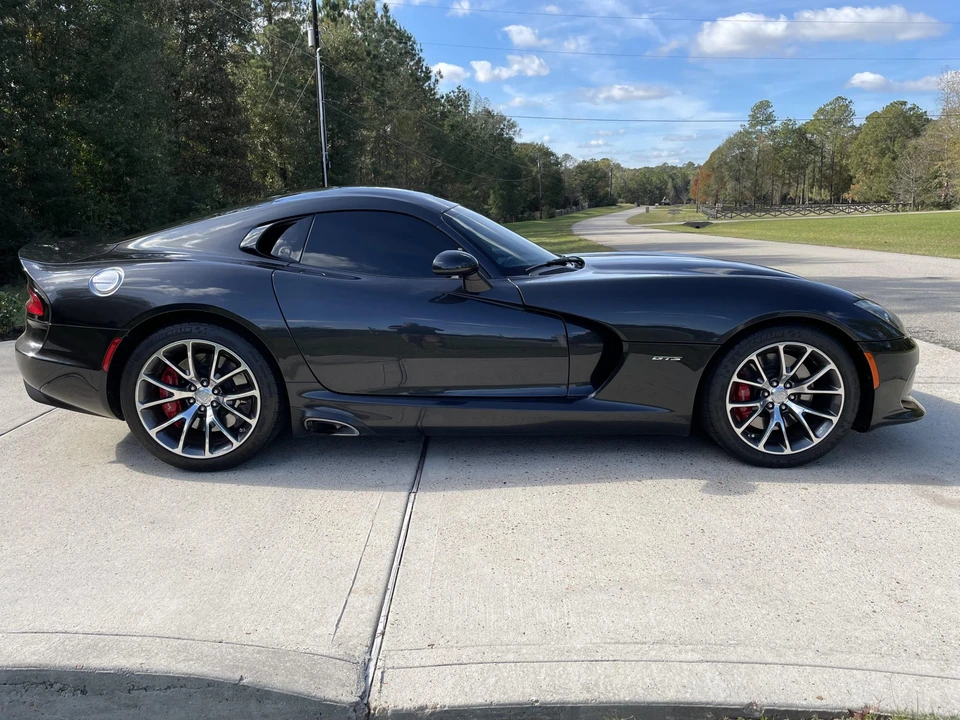 2013 Dodge Viper 5th Gen - Image 15 of 31