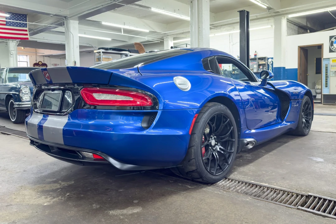 2013 Dodge Viper 5th Gen - Image 9 of 31