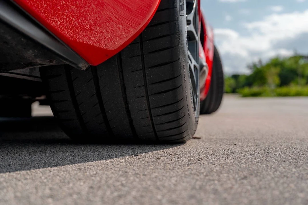 2013 Dodge Viper 5th Gen - Image 17 of 21