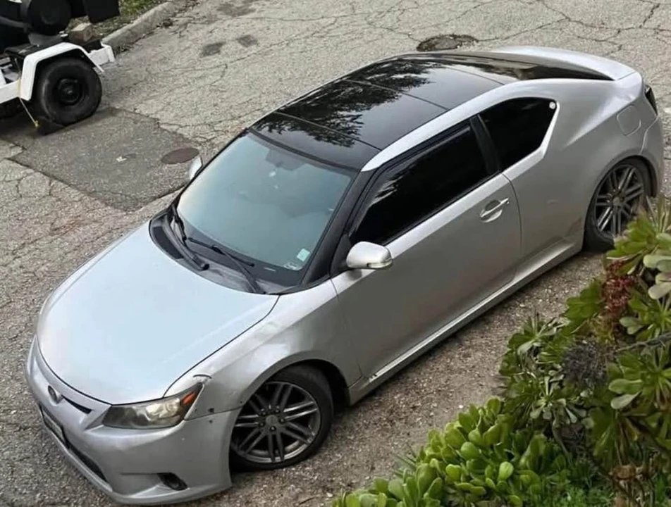2013 Scion tC - Image 2 of 9