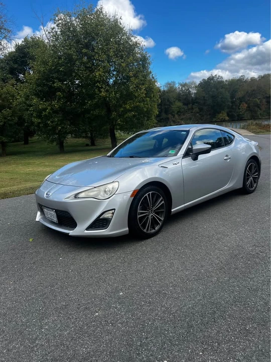 2013 Scion FR-S - Image 2 of 13