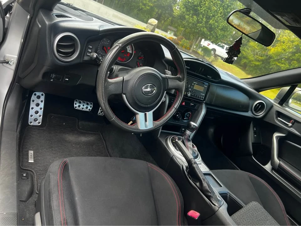 2013 Scion FR-S - Image 8 of 13