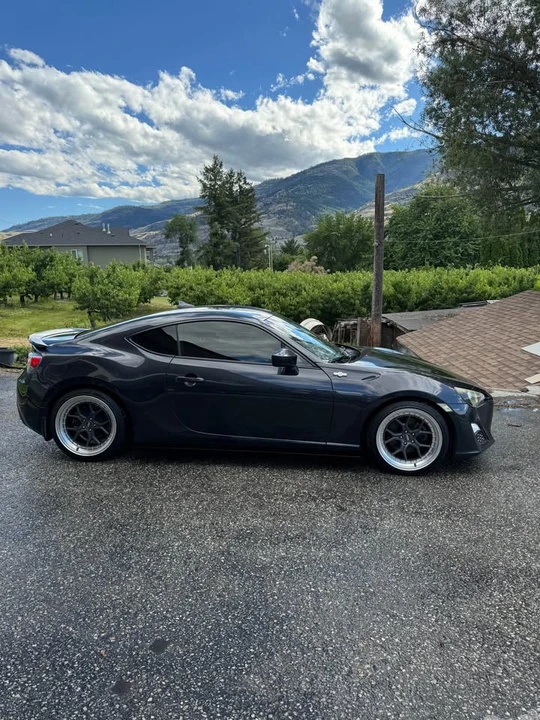 2013 Scion FR-S - Image 2 of 10