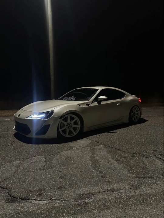2013 Scion FR-S - Image 7 of 9