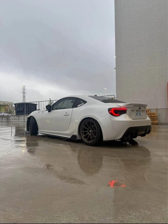 2013 Scion FR-S - Image 2 of 3