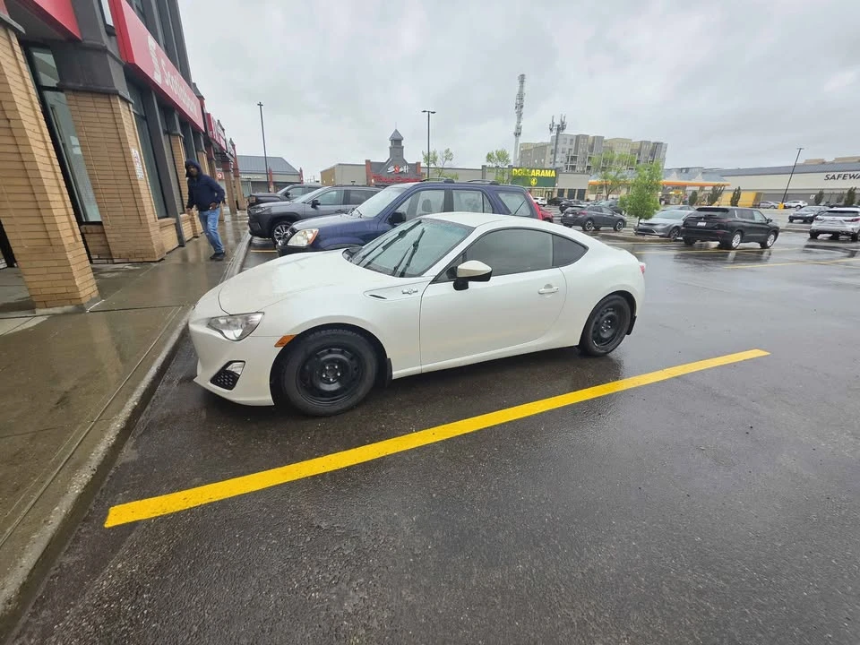 2013 Scion FR-S - Image 3 of 7