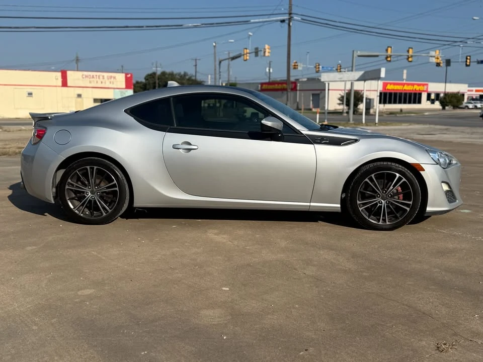 2013 Scion FR-S - Image 8 of 16