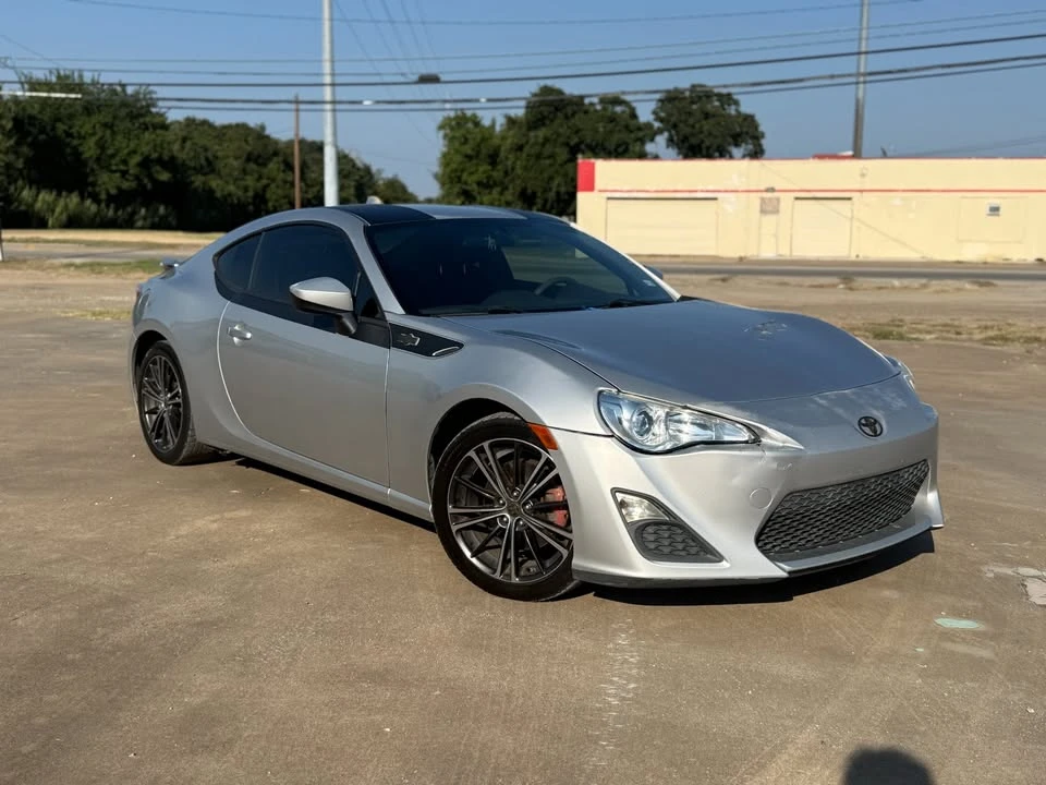 2013 Scion FR-S - Image 2 of 16
