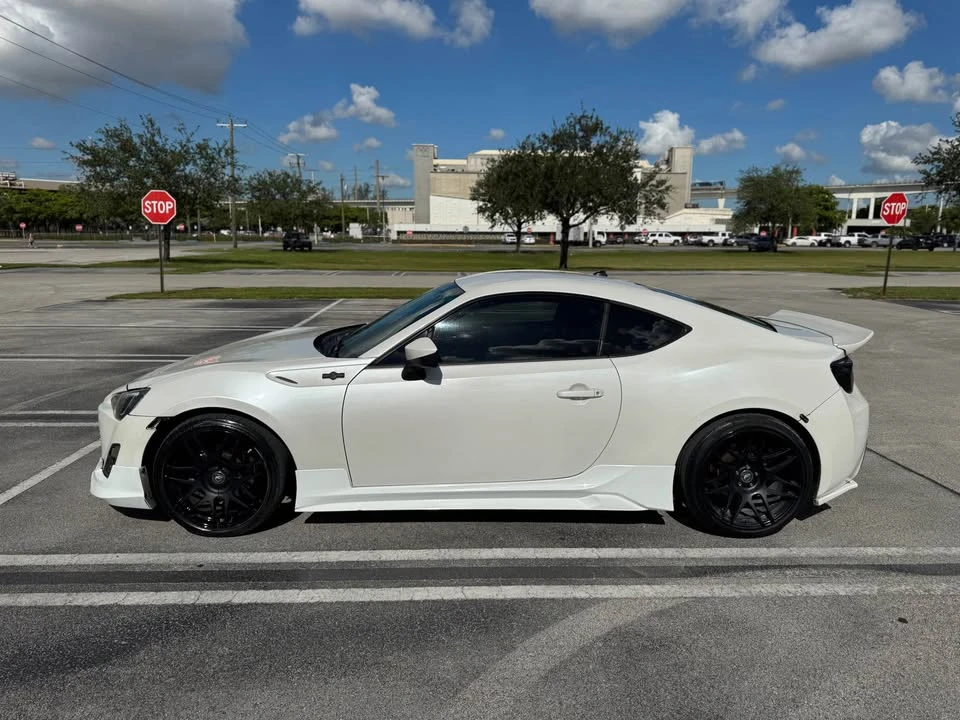 2013 Scion FR-S - Image 3 of 14