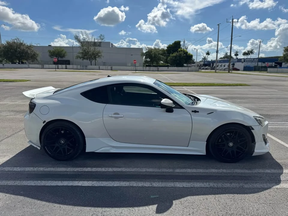 2013 Scion FR-S - Image 5 of 14