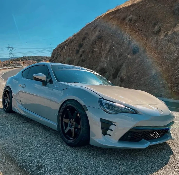 2013 Scion FR-S - Image 2 of 8
