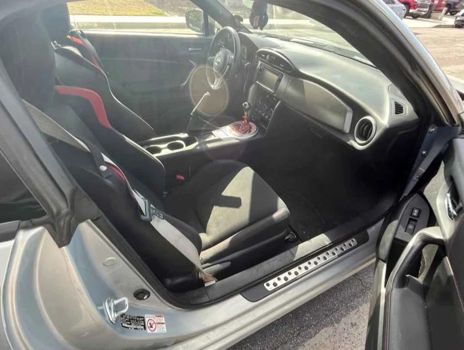 2013 Scion FR-S - Image 6 of 6