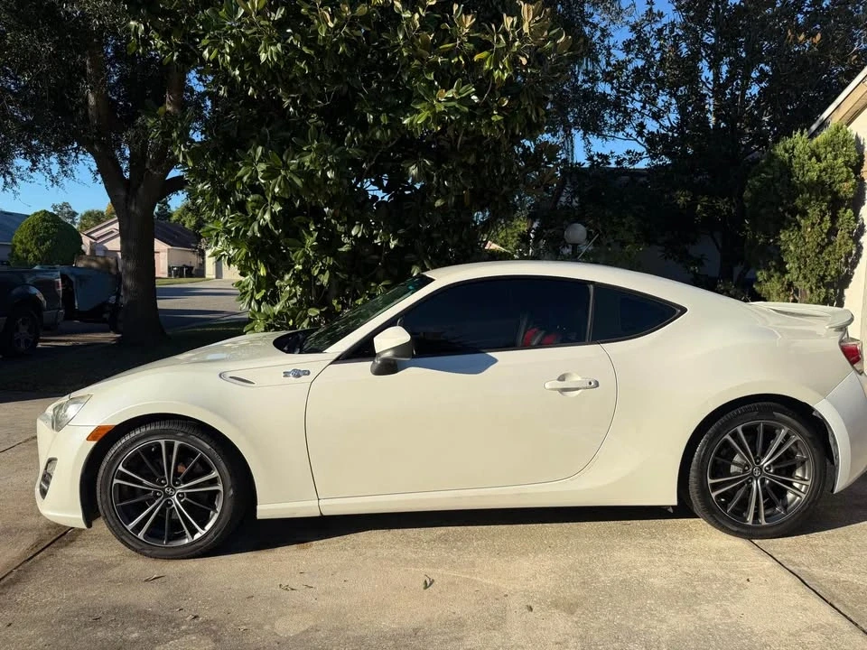2013 Scion FR-S - Image 2 of 10
