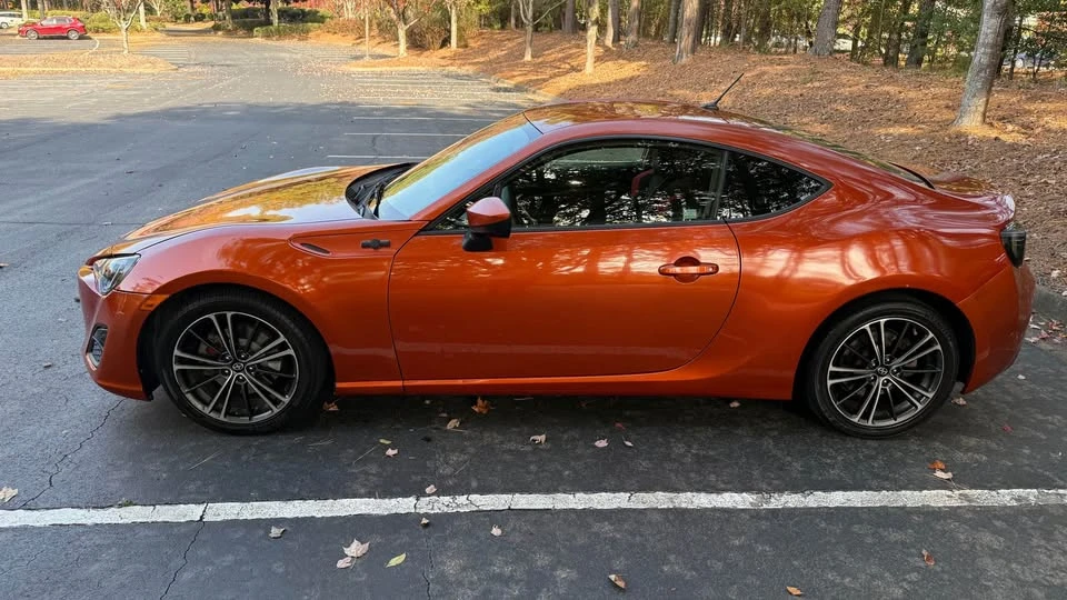 2013 Scion FR-S - Image 2 of 13