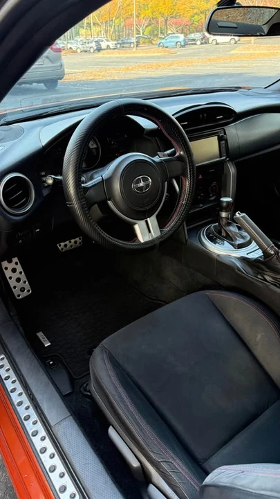 2013 Scion FR-S - Image 10 of 13