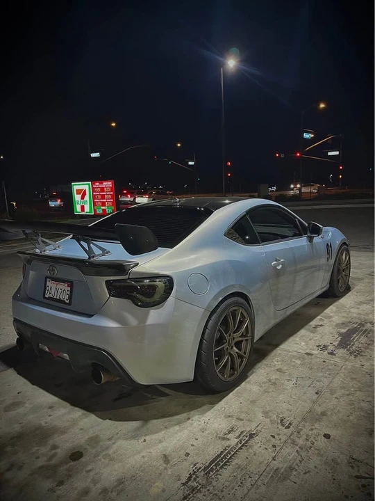 2013 Scion FR-S - Image 2 of 5
