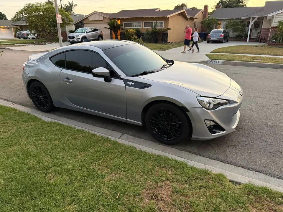 2013 Scion FR-S - Image 2 of 8