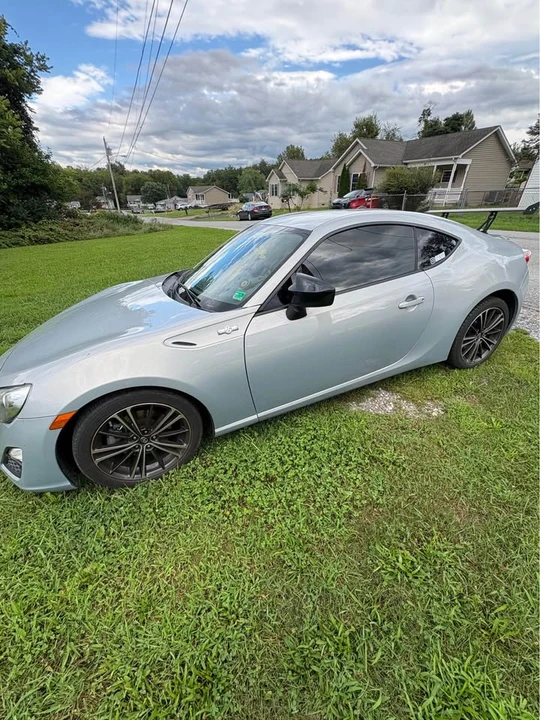 2013 Scion FR-S - Image 8 of 11