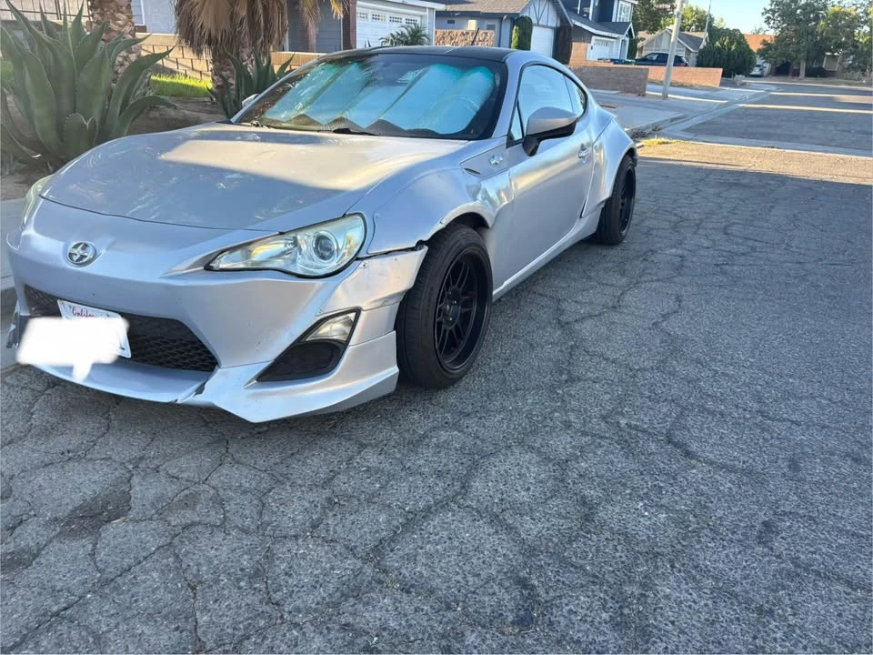 2013 Scion FR-S - Image 6 of 8