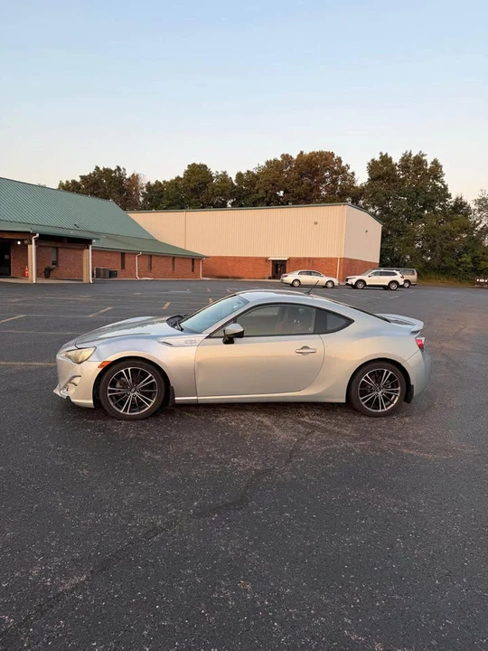 2013 Scion FR-S - Image 2 of 12