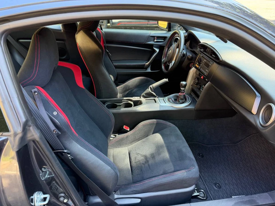 2013 Scion FR-S - Image 4 of 9