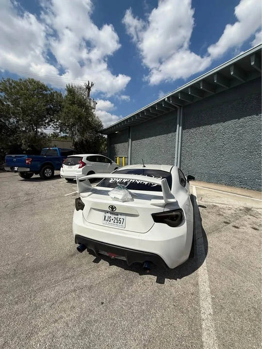 2013 Scion FR-S - Image 2 of 3