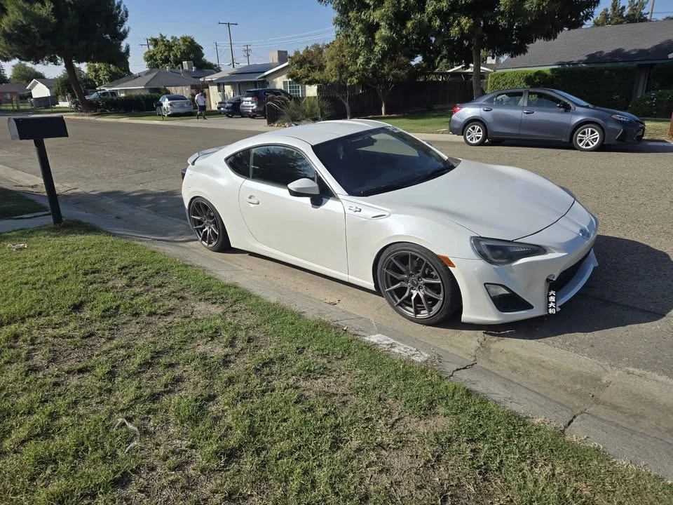 2013 Scion FR-S - Image 2 of 11