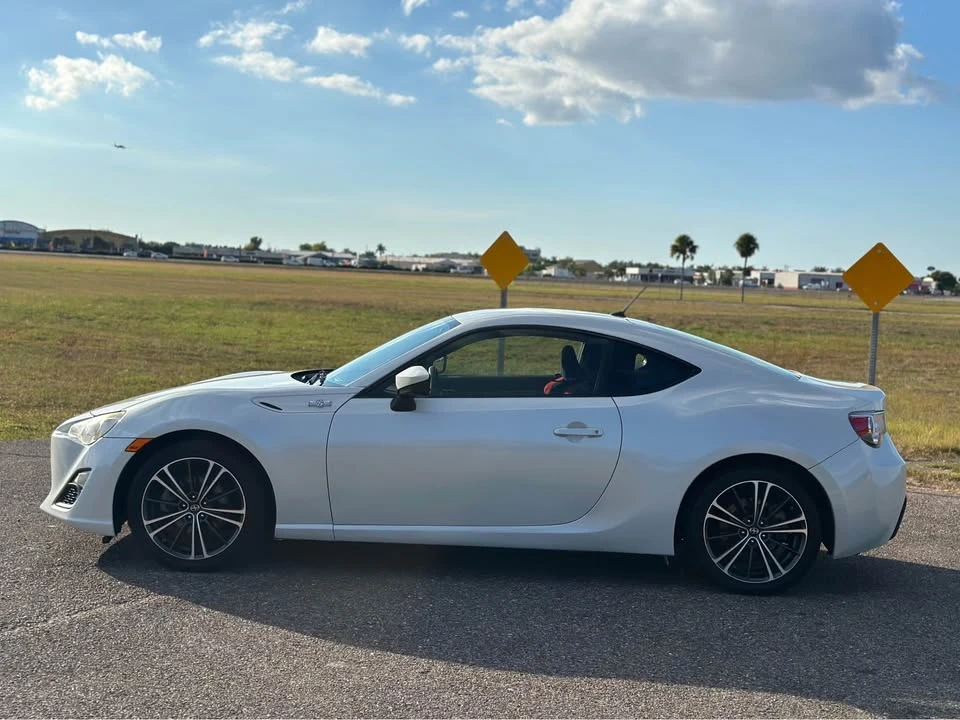 2013 Scion FR-S - Image 2 of 16