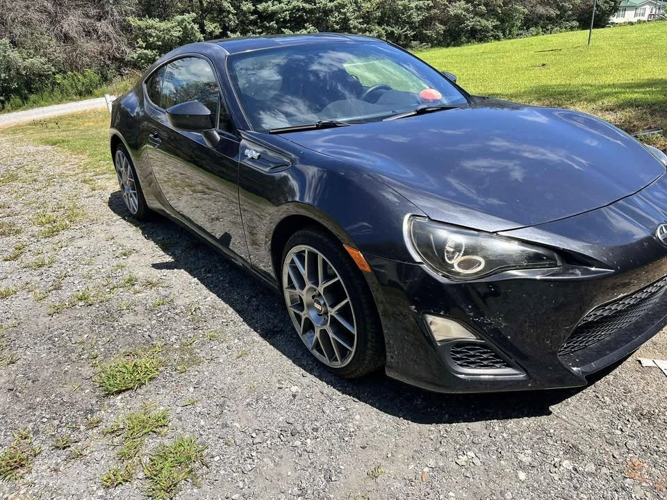 2013 Scion FR-S - Image 2 of 3