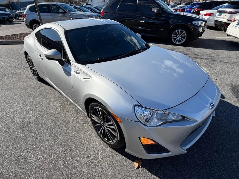 2013 Scion FR-S - Image 10 of 20
