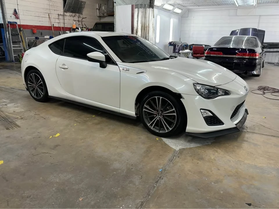 2013 Scion FR-S - Image 2 of 9