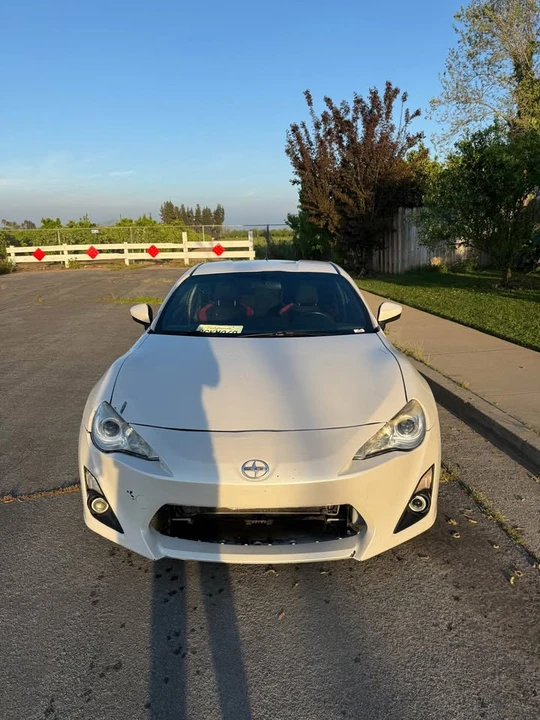 2013 Scion FR-S - Image 2 of 10