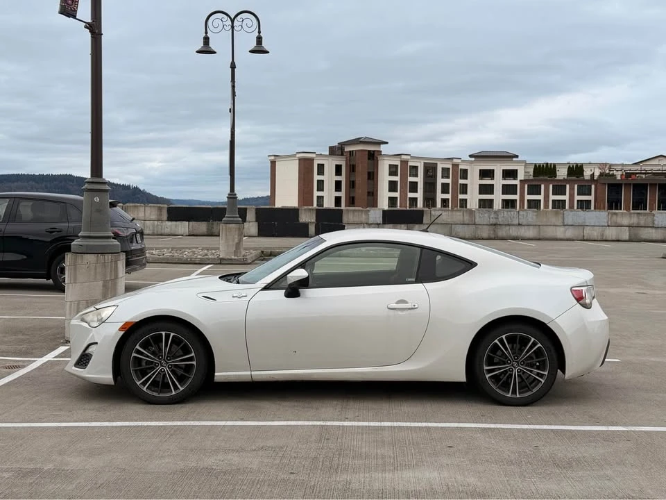 2013 Scion FR-S - Image 2 of 9
