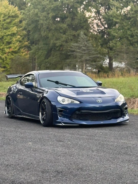 2013 Scion FR-S - Image 2 of 10