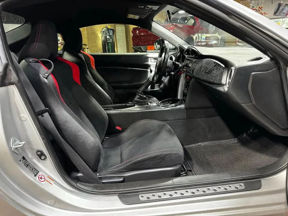 2013 Scion FR-S - Image 10 of 13