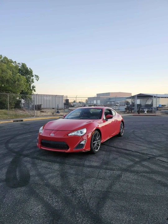 2013 Scion FR-S - Image 2 of 10